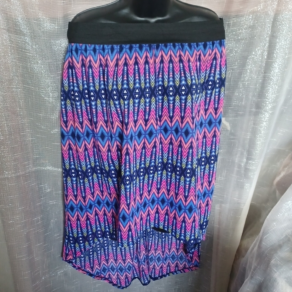 No Boundaries High low skirt, blue/pink geo pattern, size 15/17
